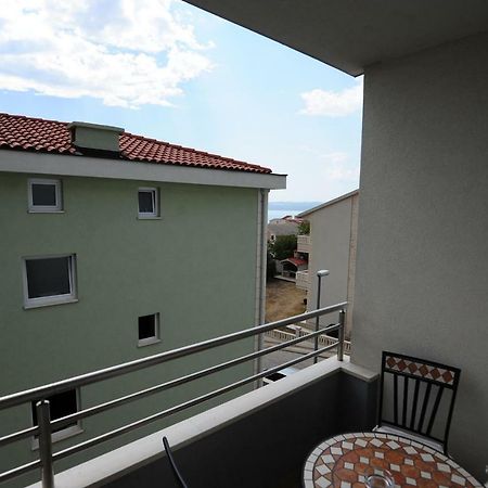 Apartments Knezevic Макарска Екстериор снимка